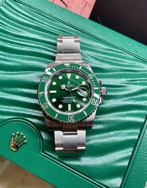 rolex hulk submariner green gold.